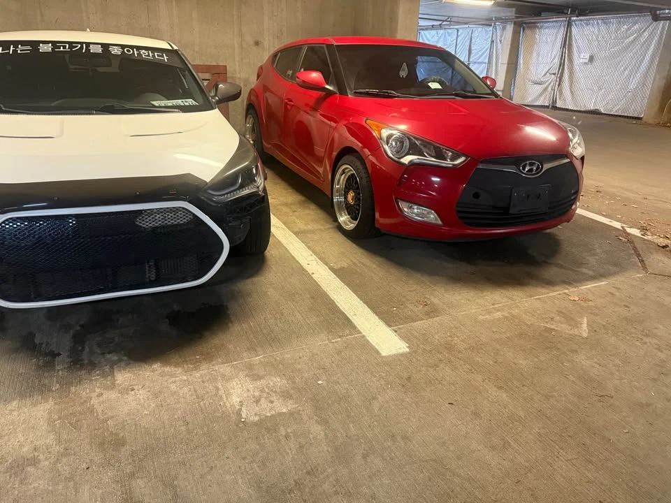 2017 Hyundai Veloster - Image 10 of 11