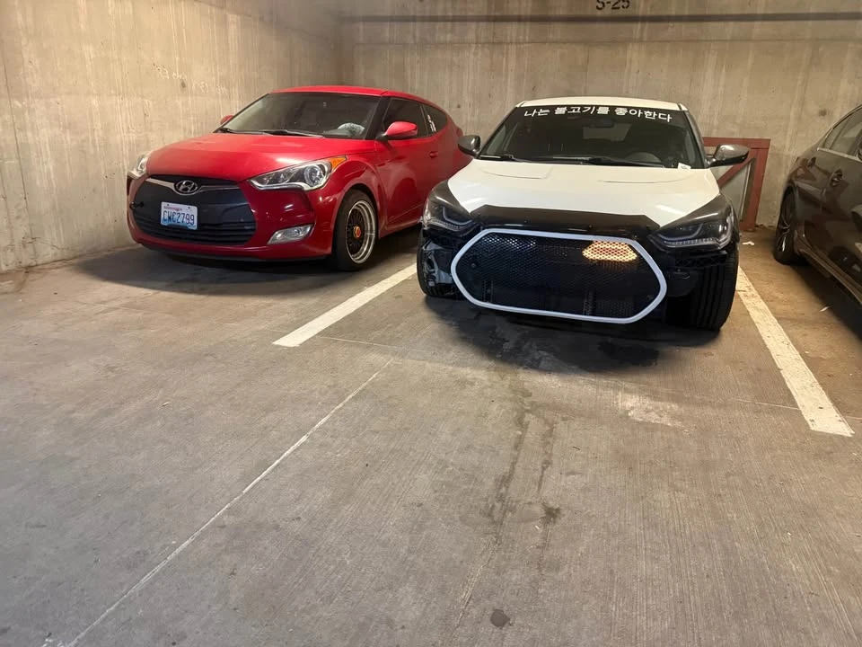2017 Hyundai Veloster - Image 6 of 11