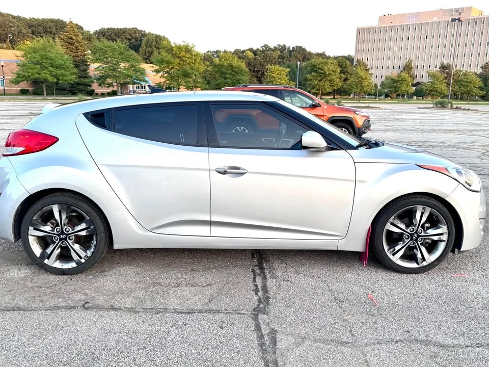 2017 Hyundai Veloster - Image 5 of 15