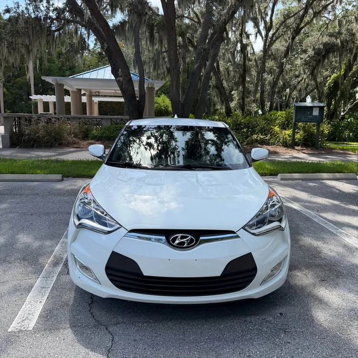 2017 Hyundai Veloster - Image 3 of 20
