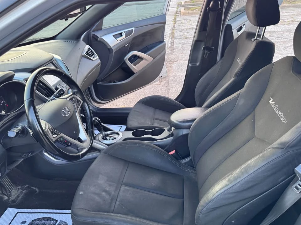 2017 Hyundai Veloster - Image 11 of 15