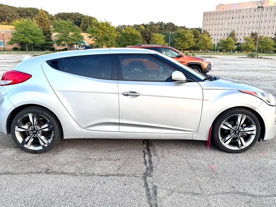 2017 Hyundai Veloster - Image 6 of 15