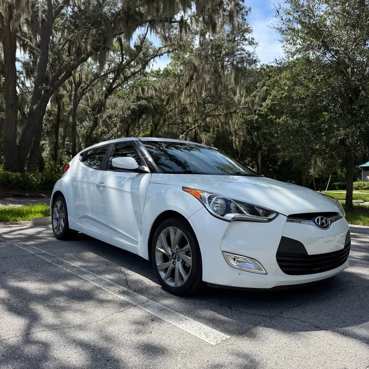 2017 Hyundai Veloster - Image 5 of 20