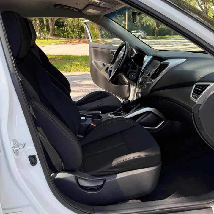 2017 Hyundai Veloster - Image 16 of 20