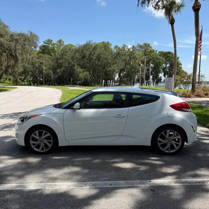 2017 Hyundai Veloster - Image 6 of 20