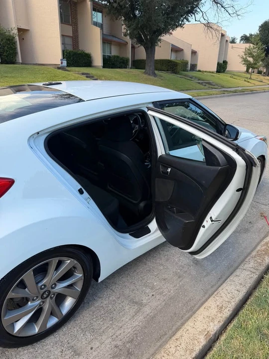 2017 Hyundai Veloster - Image 9 of 12