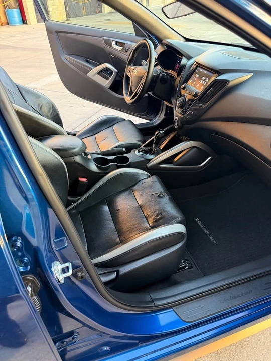 2017 Hyundai Veloster - Image 12 of 20