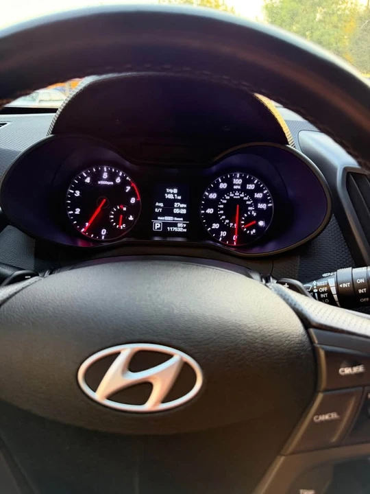 2017 Hyundai Veloster - Image 14 of 20