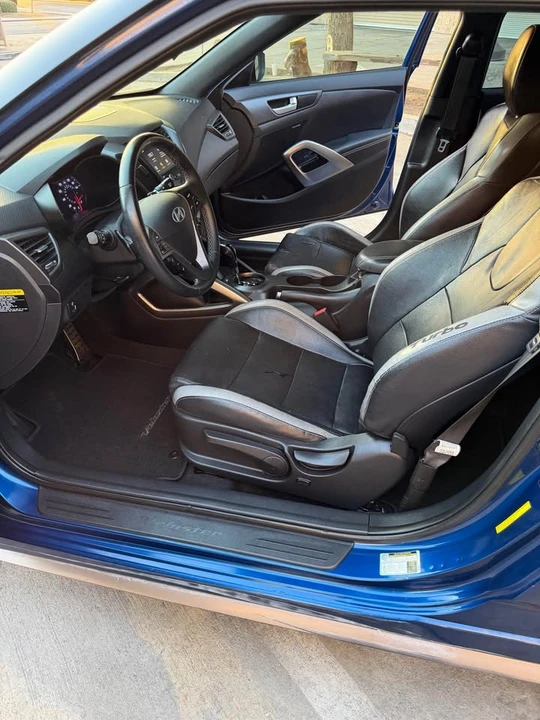 2017 Hyundai Veloster - Image 8 of 20