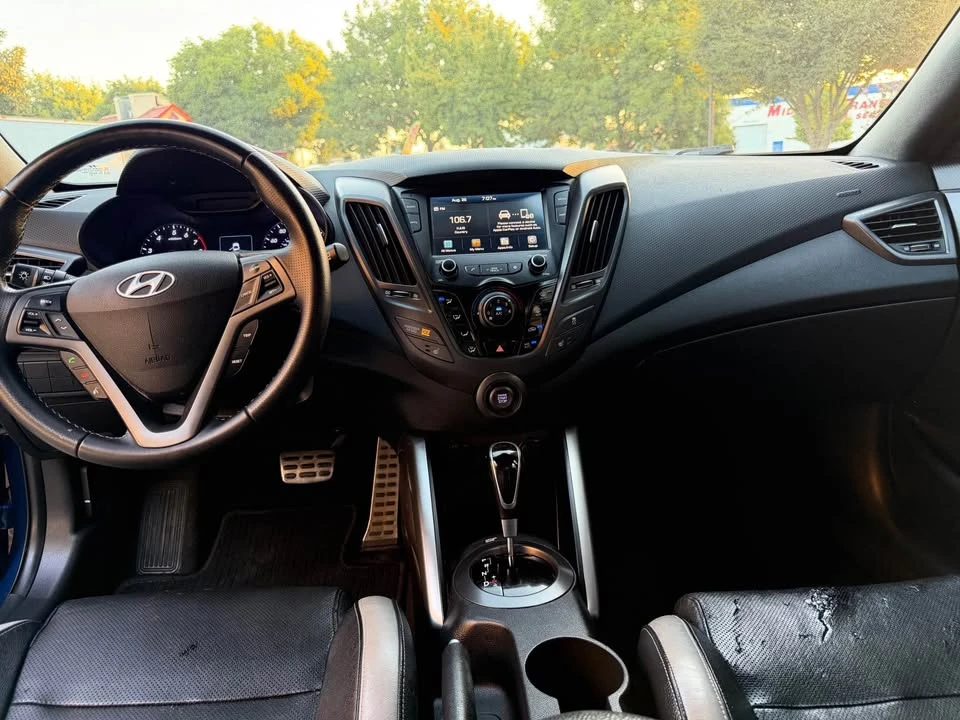 2017 Hyundai Veloster - Image 13 of 20