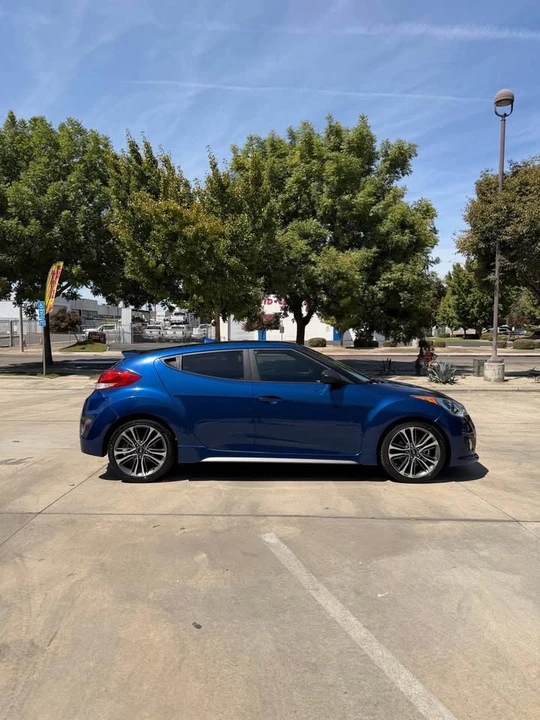 2017 Hyundai Veloster - Image 4 of 20