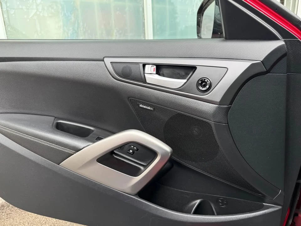 2017 Hyundai Veloster - Image 14 of 18