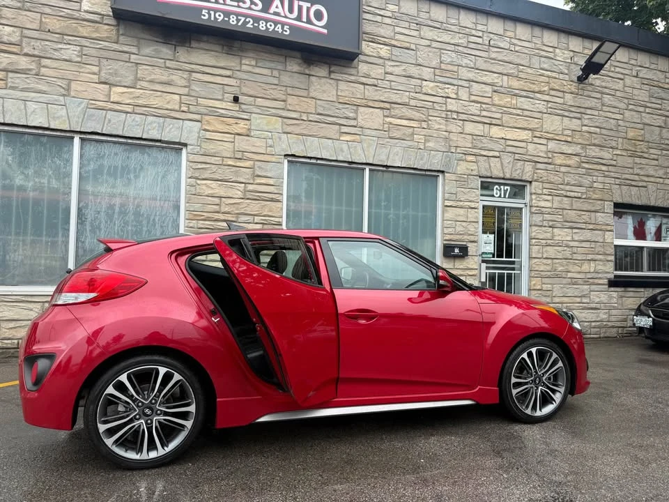 2017 Hyundai Veloster - Image 8 of 18