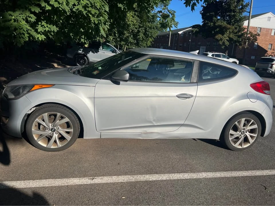 2017 Hyundai Veloster - Image 4 of 6