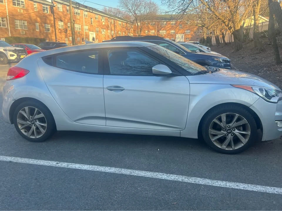 2017 Hyundai Veloster - Image 3 of 6