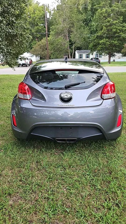 2017 Hyundai Veloster - Image 14 of 16