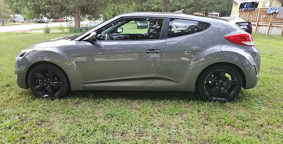 2017 Hyundai Veloster - Image 16 of 16