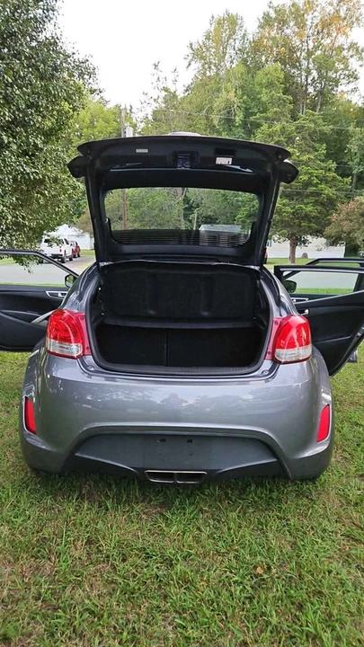 2017 Hyundai Veloster - Image 6 of 16