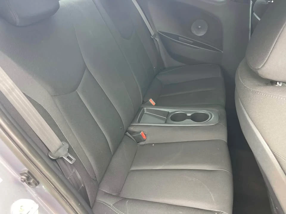 2017 Hyundai Veloster - Image 4 of 8