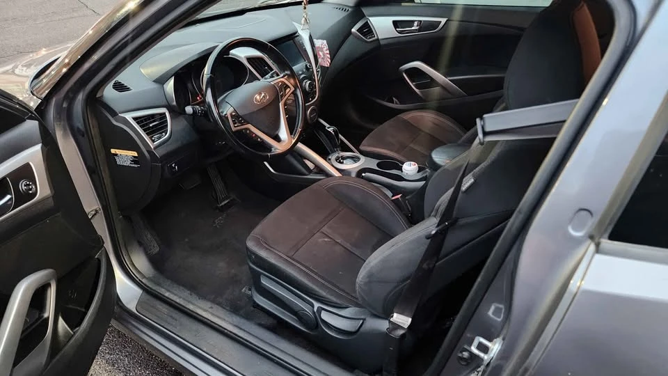 2017 Hyundai Veloster - Image 3 of 6