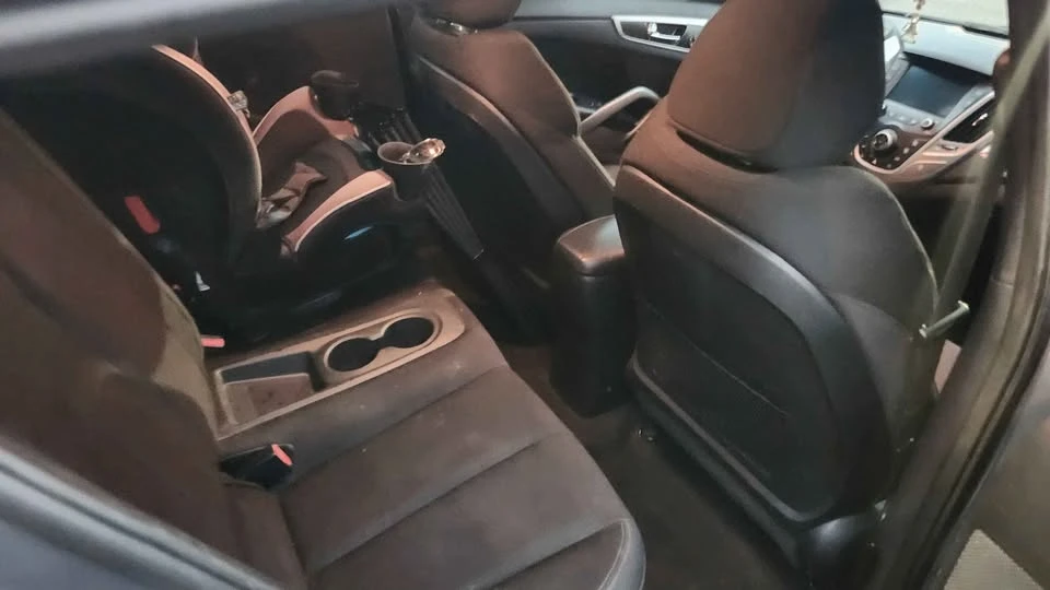 2017 Hyundai Veloster - Image 4 of 6