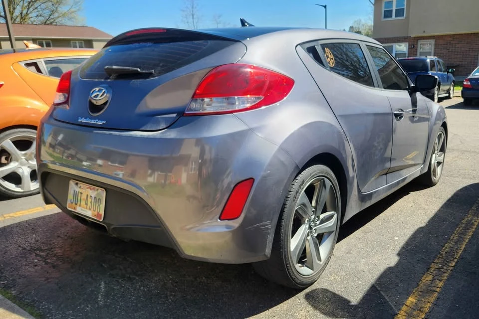 2017 Hyundai Veloster - Image 2 of 6