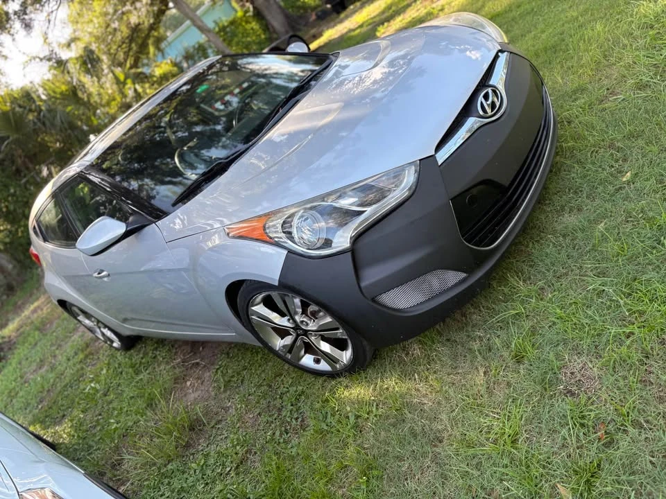 2017 Hyundai Veloster - Image 4 of 12
