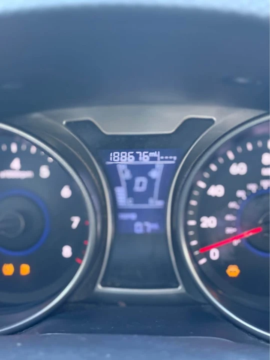 2017 Hyundai Veloster - Image 5 of 12