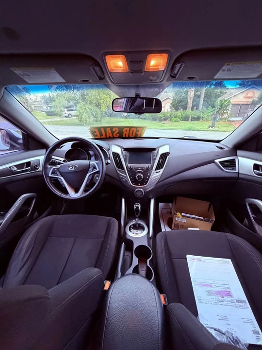 2017 Hyundai Veloster - Image 9 of 15