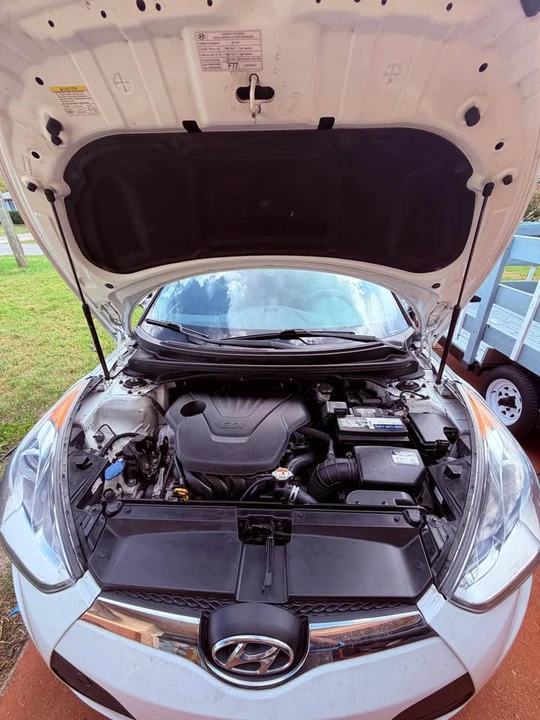 2017 Hyundai Veloster - Image 12 of 15