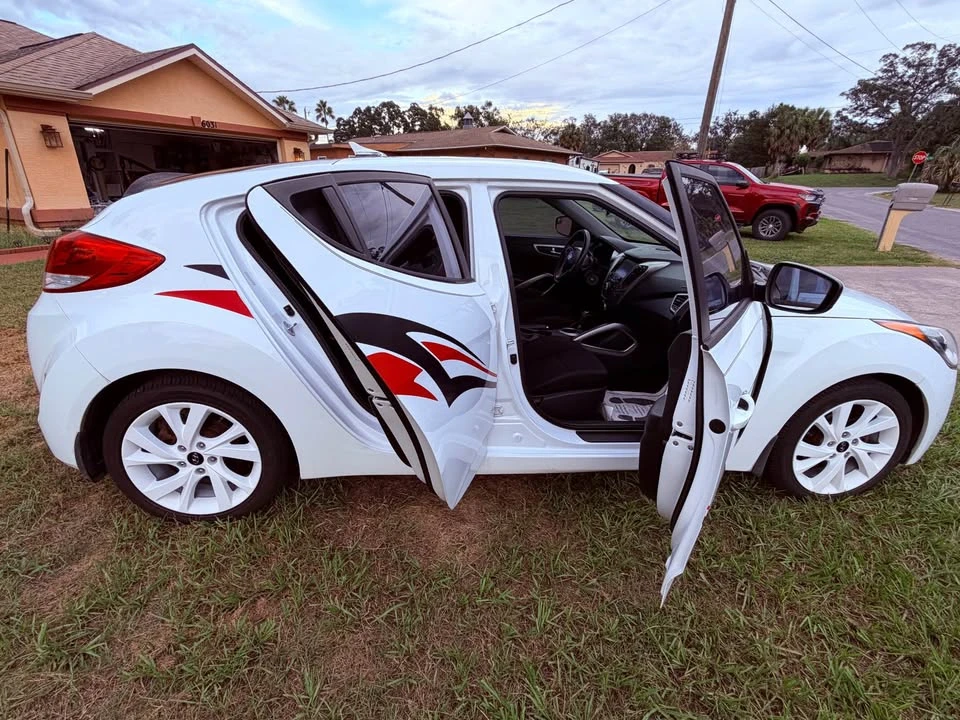 2017 Hyundai Veloster - Image 5 of 15