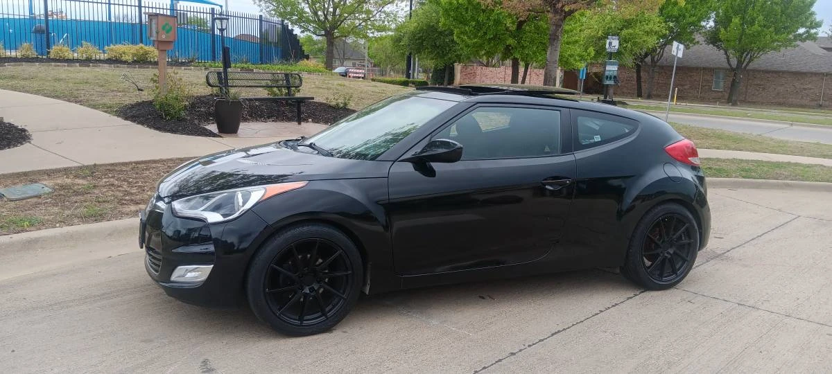 2017 Hyundai Veloster - Image 6 of 14