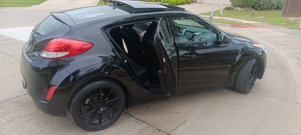 2017 Hyundai Veloster - Image 12 of 14