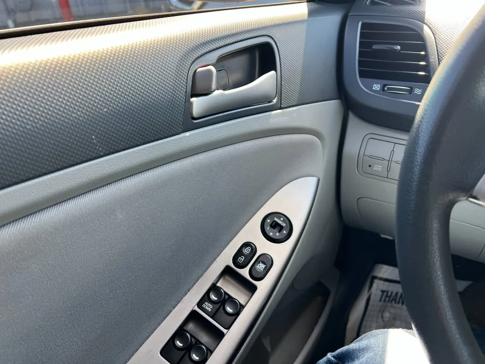 2017 Hyundai Accent - Image 11 of 11