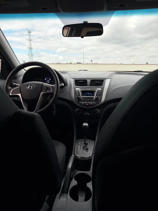 2017 Hyundai Accent - Image 5 of 8