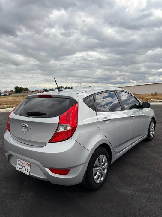 2017 Hyundai Accent - Image 4 of 8