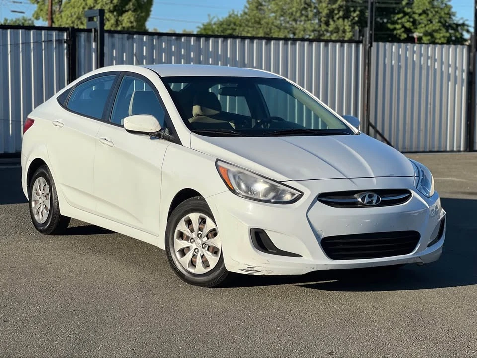2017 Hyundai Accent - Image 10 of 20