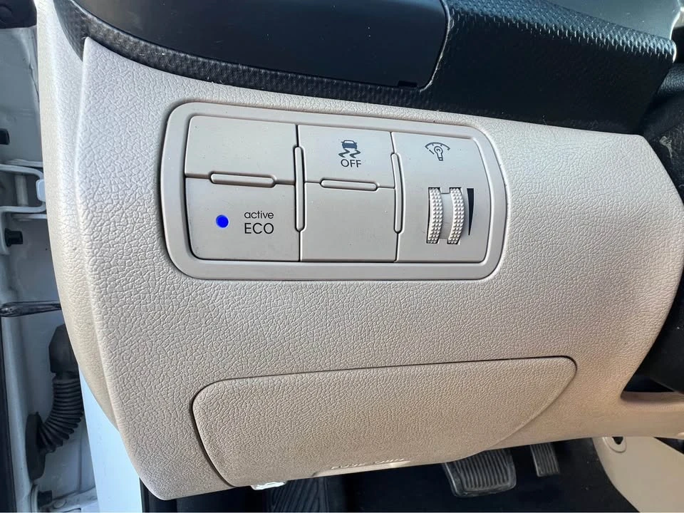 2017 Hyundai Accent - Image 14 of 20