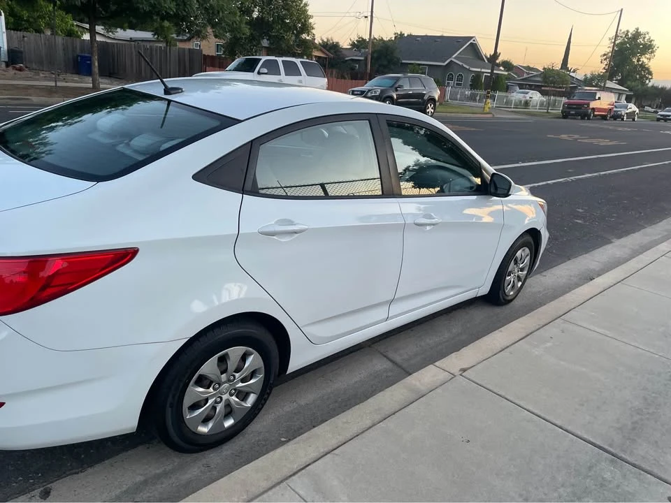 2017 Hyundai Accent - Image 4 of 6