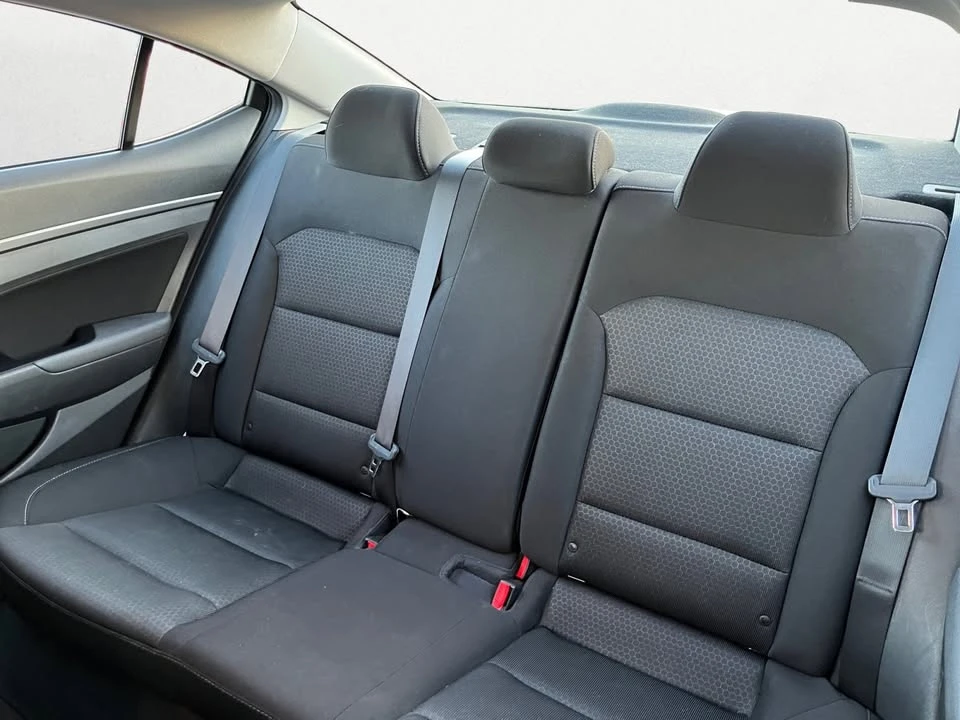 2017 Hyundai Elantra - Image 14 of 17