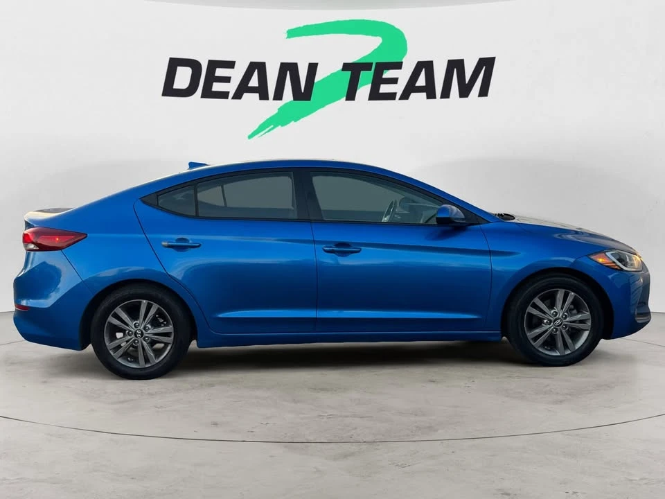 2017 Hyundai Elantra - Image 9 of 17