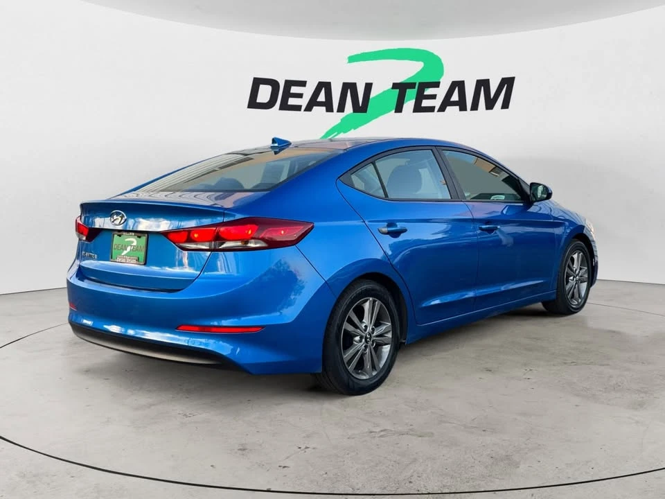 2017 Hyundai Elantra - Image 8 of 17