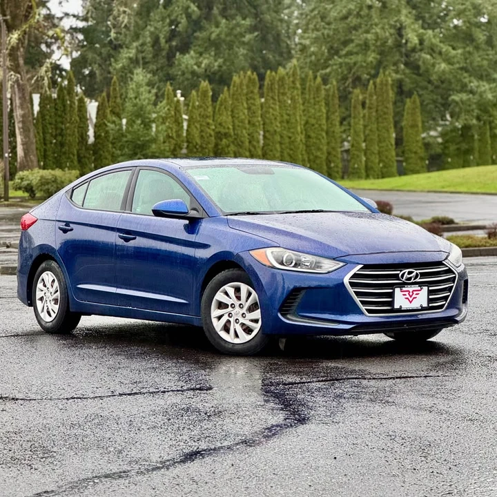 2017 Hyundai Elantra - Image 2 of 9