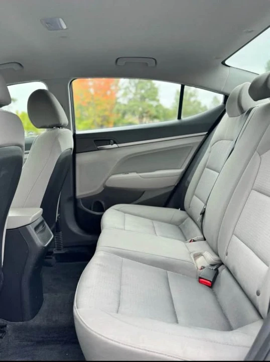 2017 Hyundai Elantra - Image 6 of 9
