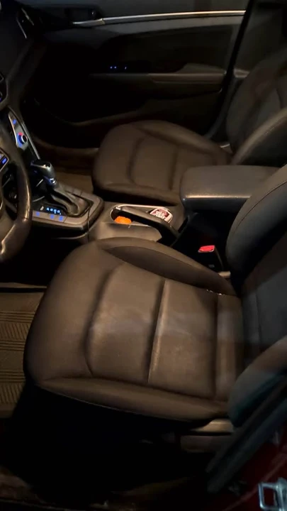 2017 Hyundai Elantra - Image 5 of 6