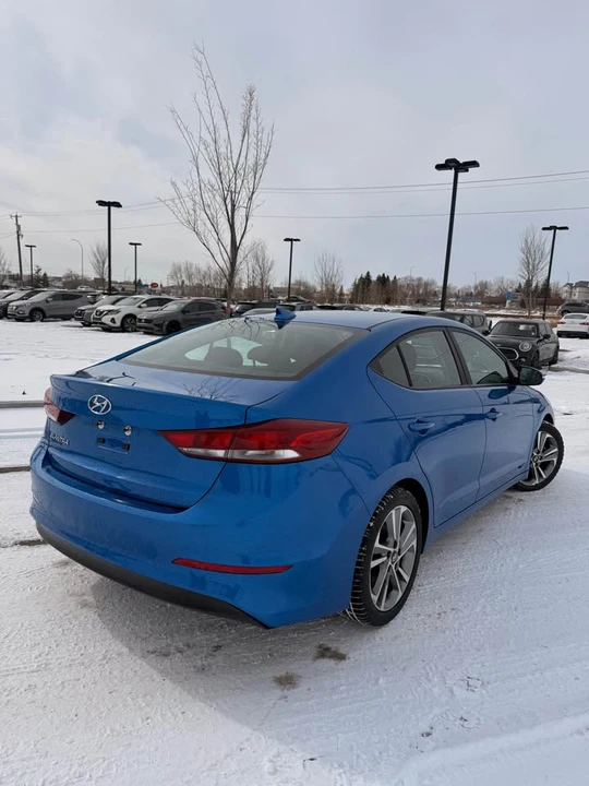 2017 Hyundai Elantra - Image 4 of 8