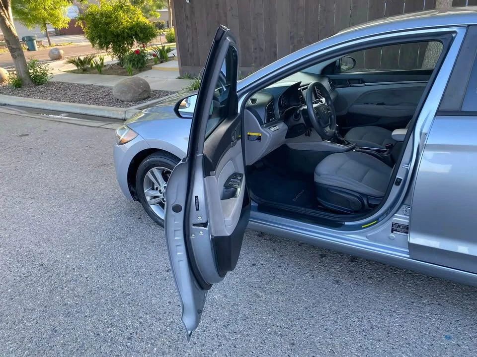 2017 Hyundai Elantra - Image 8 of 13