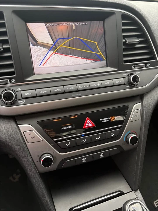 2017 Hyundai Elantra - Image 6 of 9