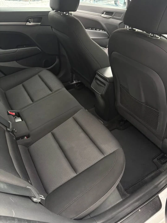 2017 Hyundai Elantra - Image 7 of 9