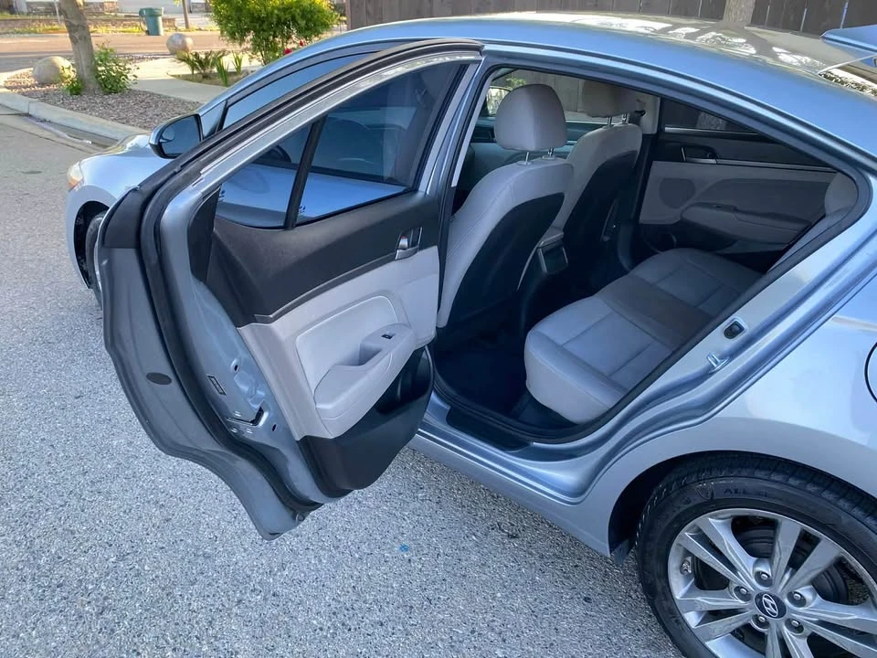2017 Hyundai Elantra - Image 7 of 13